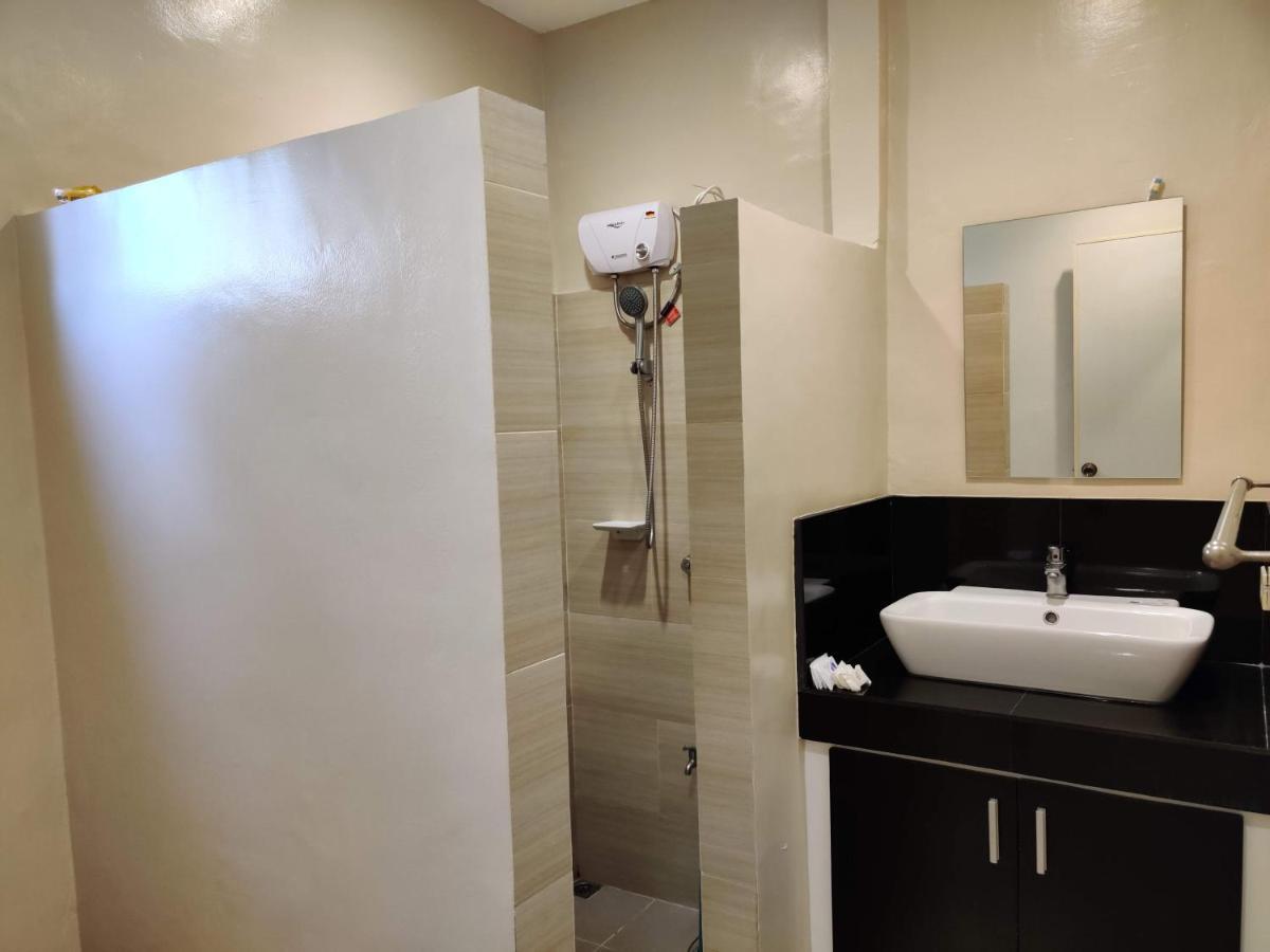 מלון Davao City Red Knight Gardens מראה חיצוני תמונה