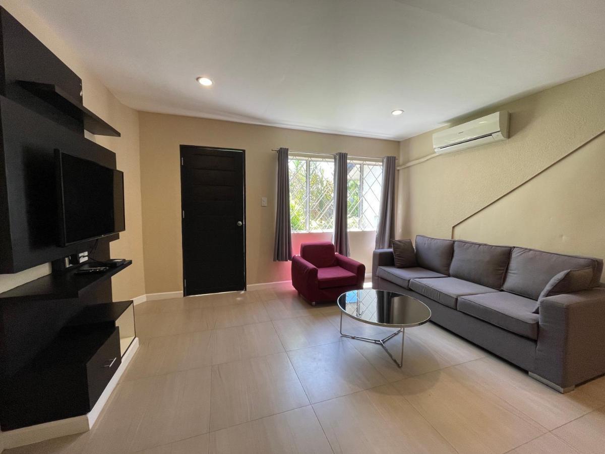 מלון Davao City Red Knight Gardens מראה חיצוני תמונה