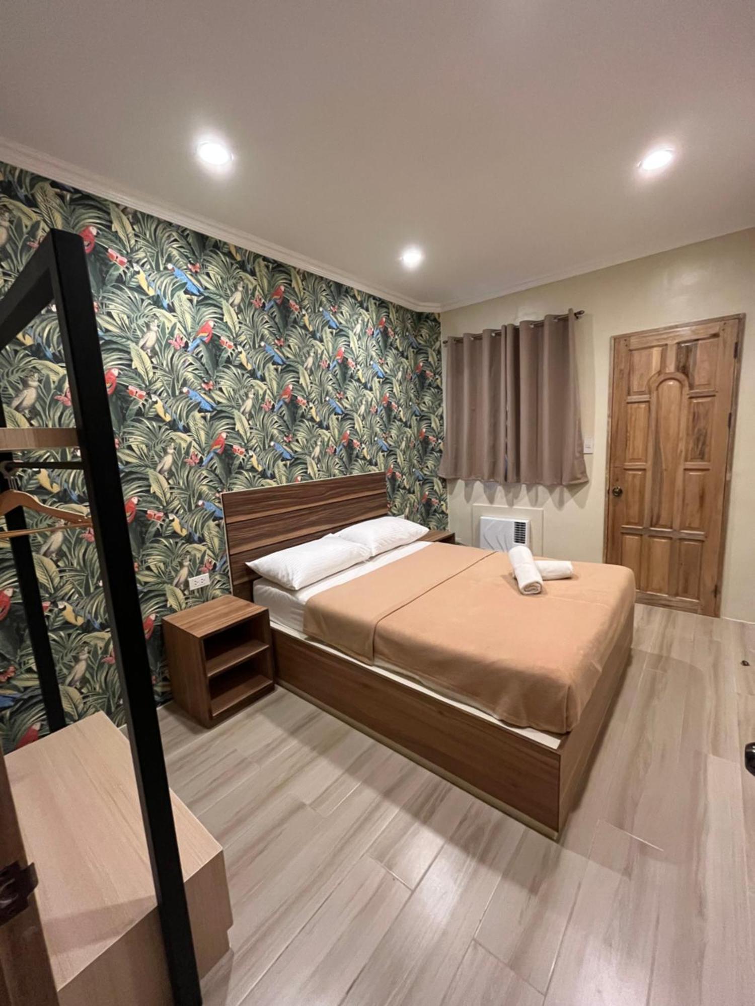 מלון Davao City Red Knight Gardens מראה חיצוני תמונה