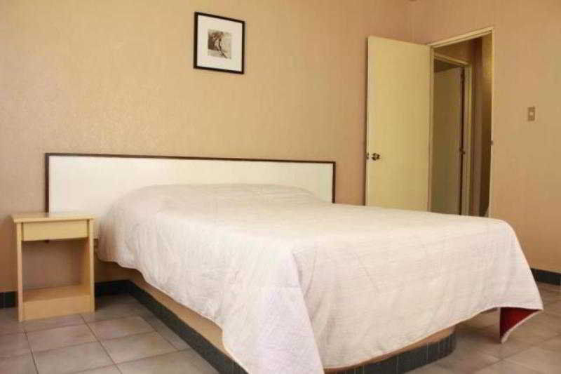 מלון Davao City Red Knight Gardens מראה חיצוני תמונה