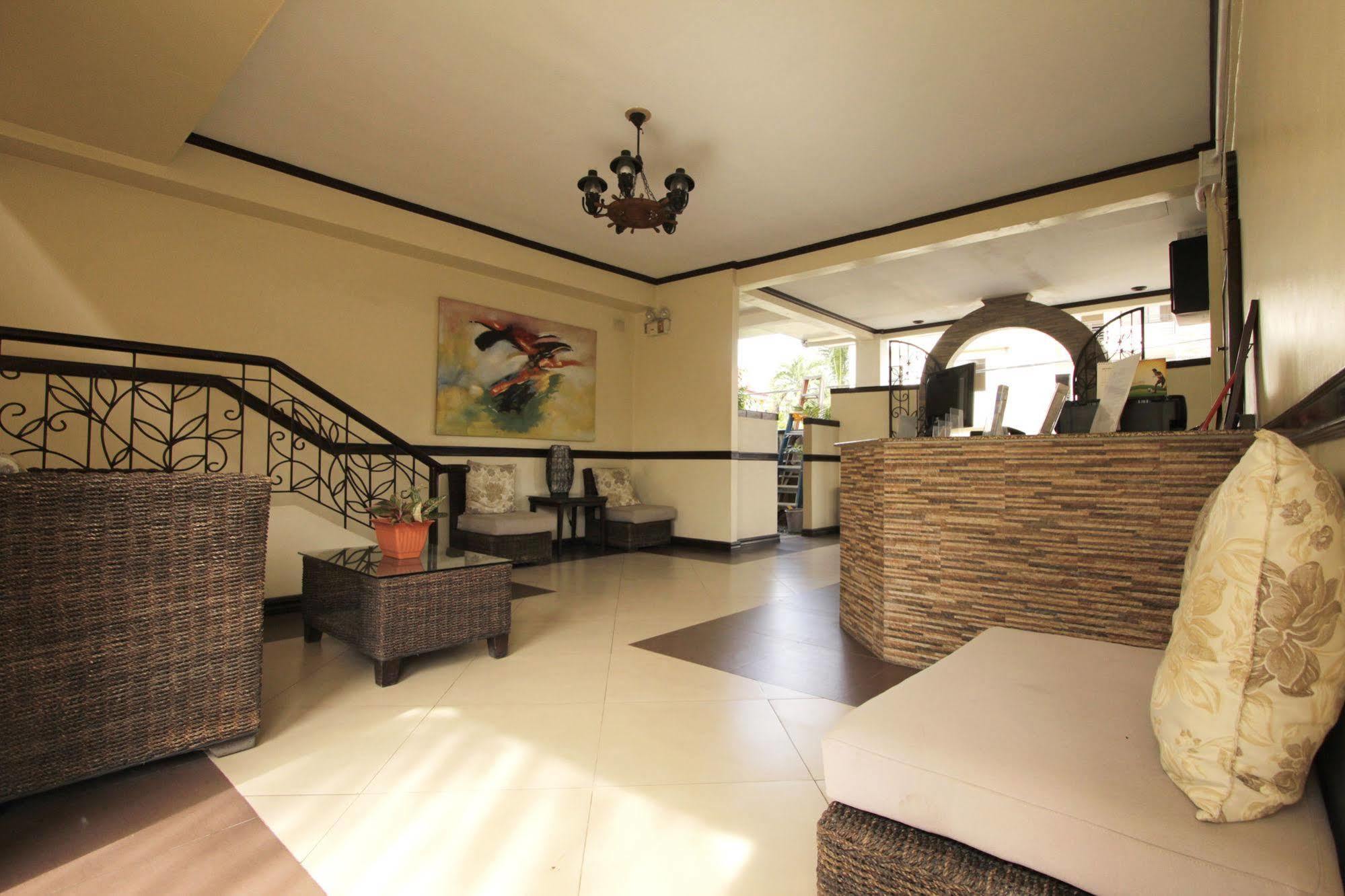 מלון Davao City Red Knight Gardens מראה חיצוני תמונה